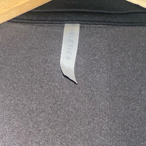 Fabletics Black Cropped Button-Front Sweater Jacket - Picture 2 of 2